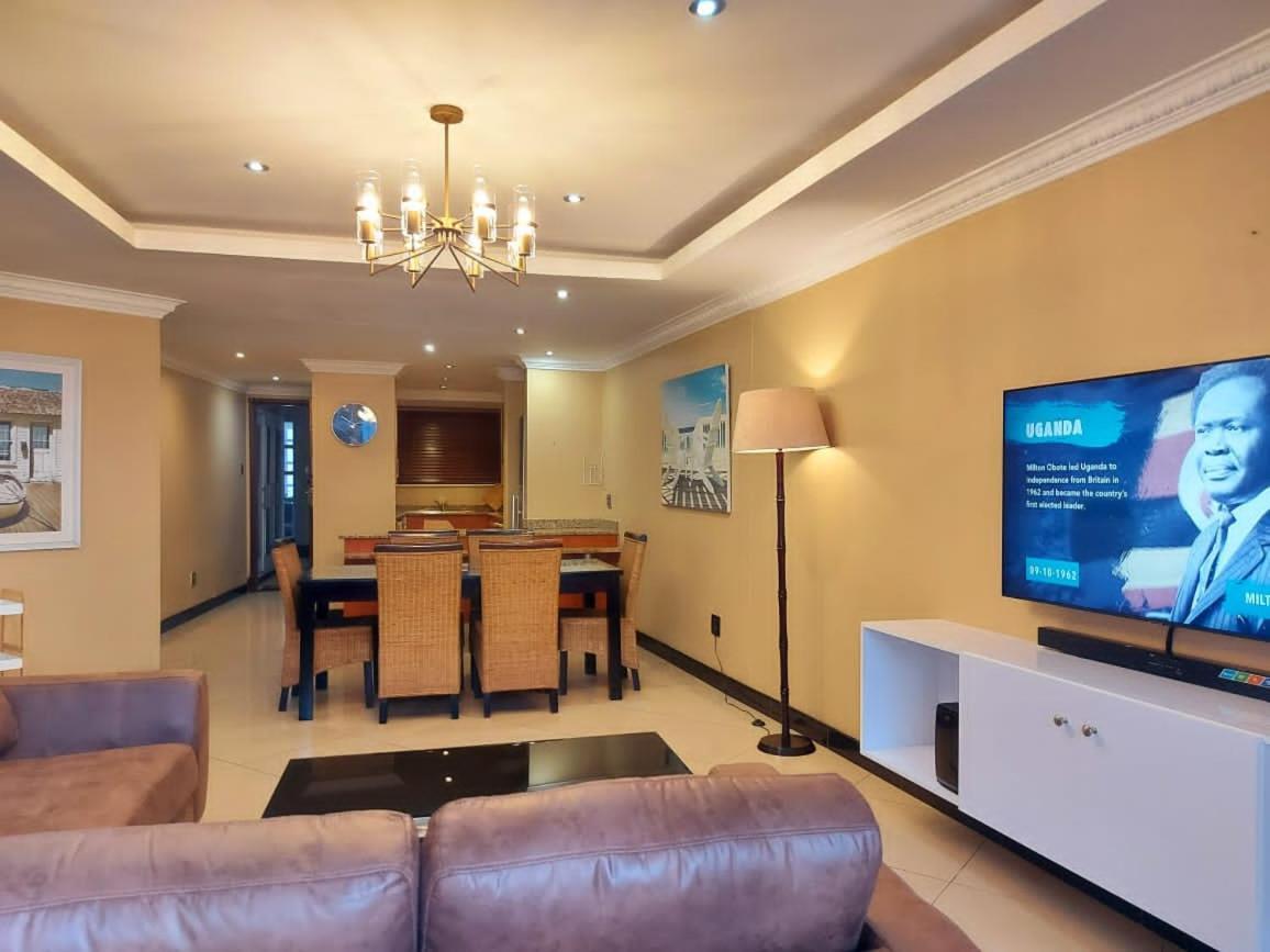 Ocean Sunrise At The Sails - Durban Point Waterfront Apartment Exterior photo