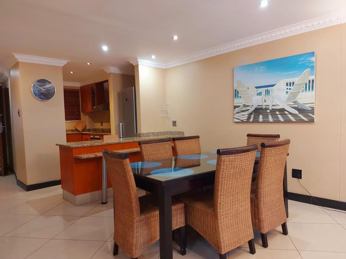 Ocean Sunrise At The Sails - Durban Point Waterfront Apartment Exterior photo