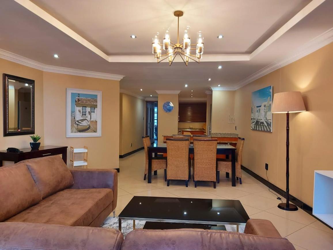 Ocean Sunrise At The Sails - Durban Point Waterfront Apartment Exterior photo